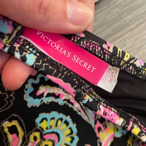 Victoria’s Secret paisley print bikini - Picture 3 of 3